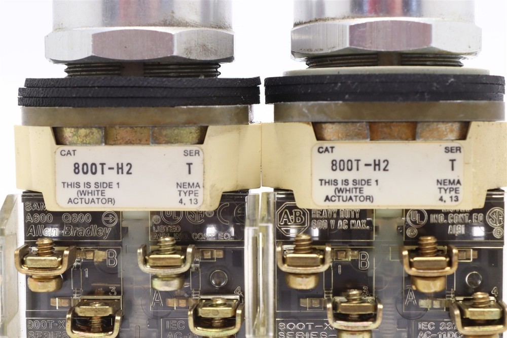 ALLEN BRADLEY SELECTOR SWITCH 800T-H2 *LOT2*