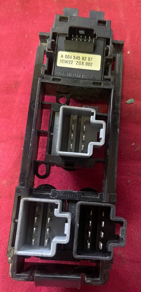 FREIGHTLINER , A 004 545 92 07 ELEC SWITCH DOOR PANEL WINDOWS,LOCKS, MIRRORS