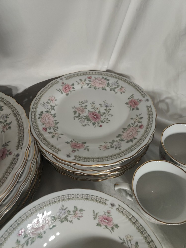 fine china sets for 8