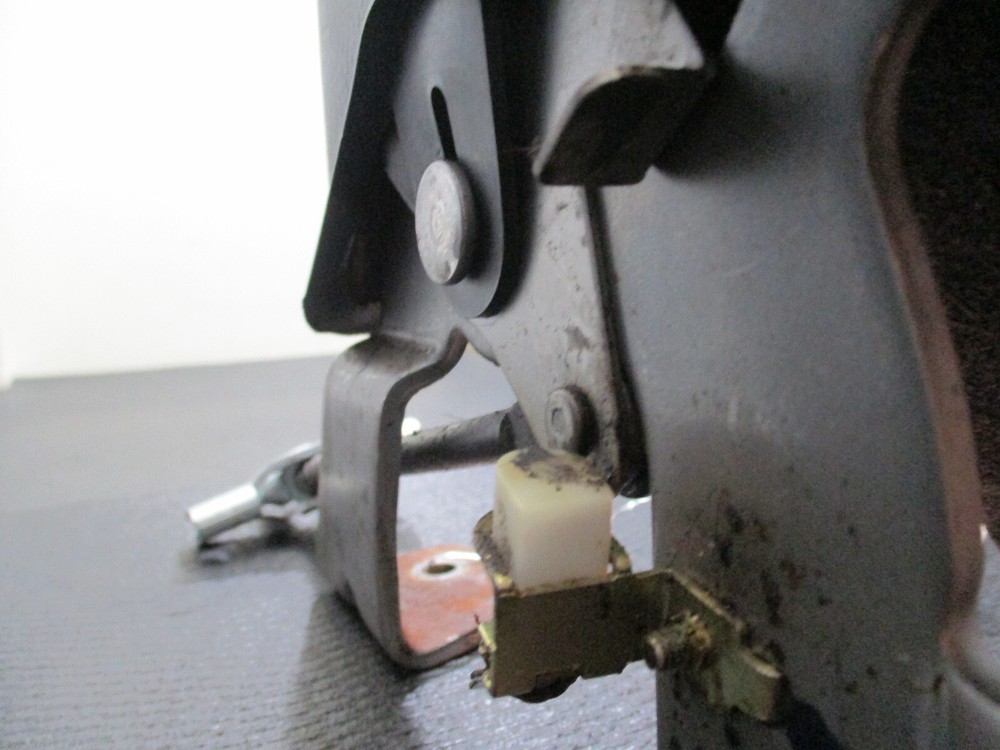 2003 Honda Accord - Emergency Parking Brake Handle