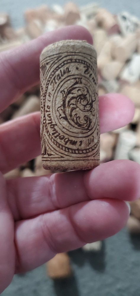 wine bottle corks, Aprox 276 Pcs. Assorted Styles, Names