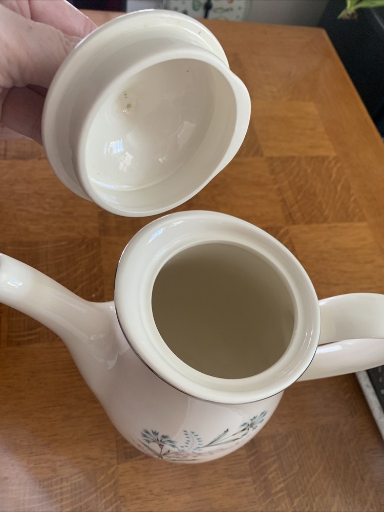 Taylor Smith Taylor - VERSATILE - BACHELOR BUTTON - TEAPOT with LID