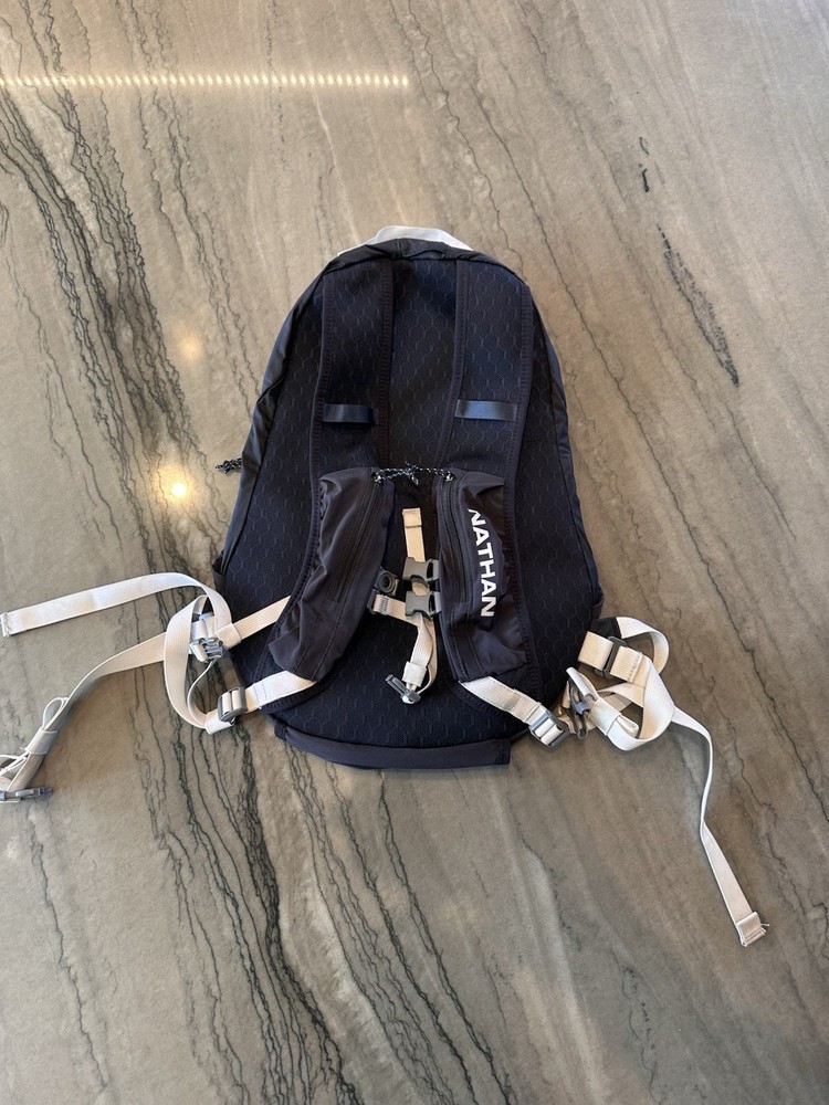 Nathan Crossover 10L Hydration Pack with Nathan Peak Hydration Waist Pack