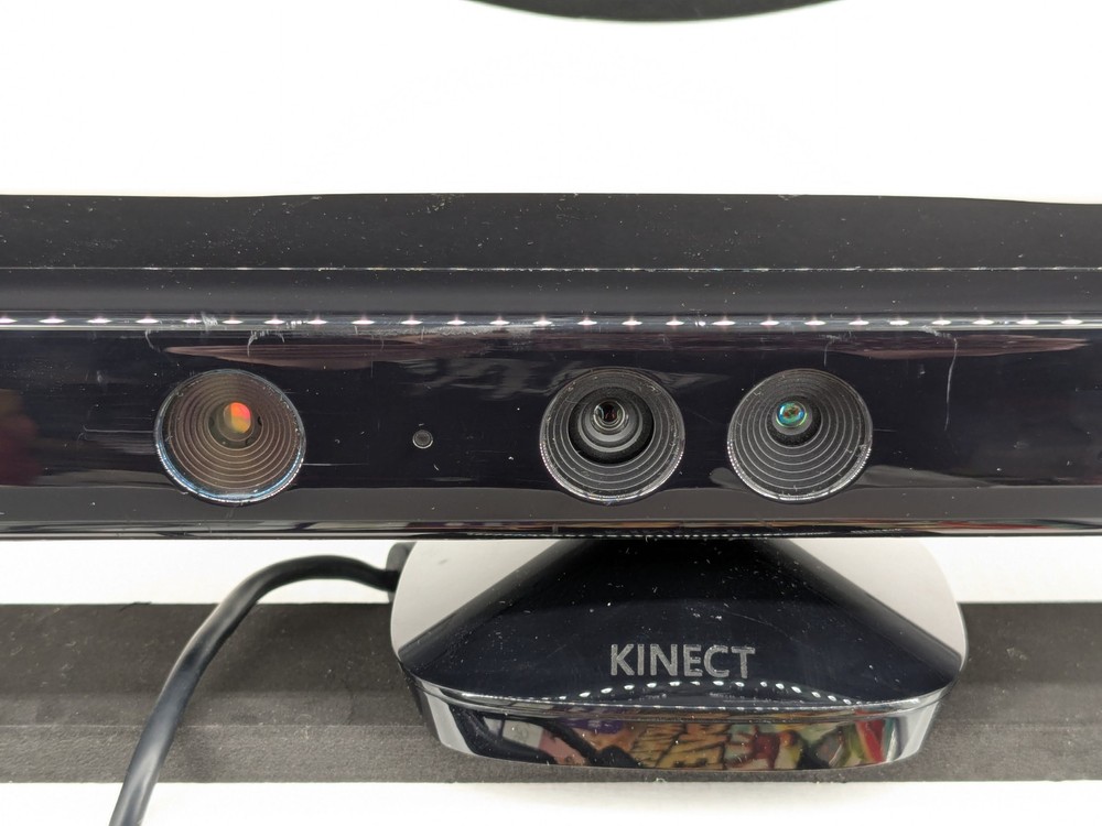 Microsoft XBOX 360 Sensor With Game In Box Sealed Cords