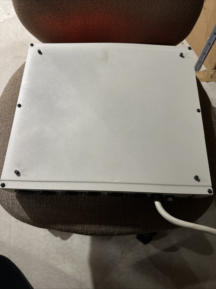 Tripp Lite CCI 6-12 Transient Voltage Surge Suppressor 6-Outlet Command Console