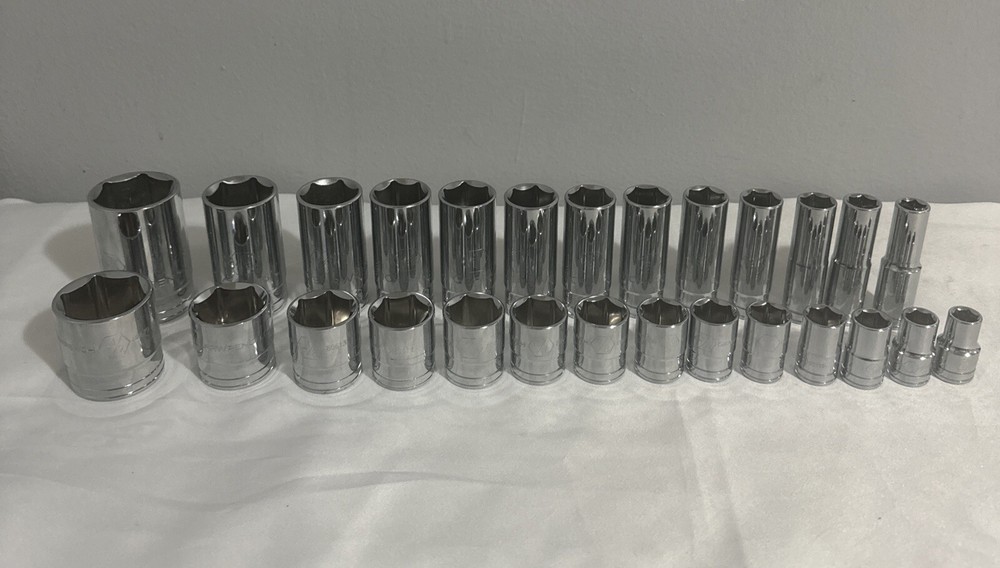 GEARWRENCH 1/2 DR. SAE SOCKET 6PT  27 Pieces New