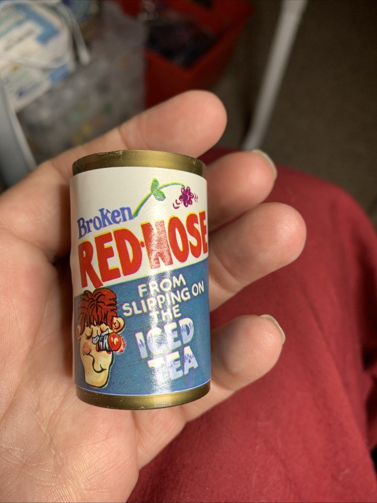 VINTAGE 1980S FLEER CHUG A CAN CANDY CONTAINER   Broken Red Nose