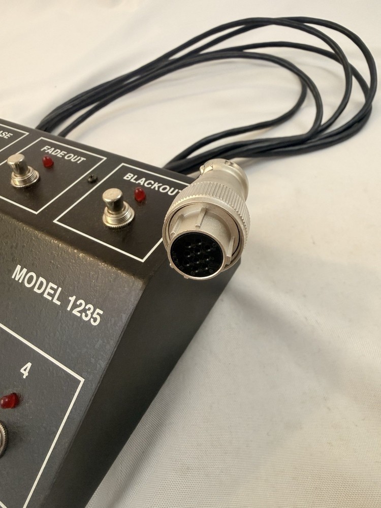 ETA Model 1235 Scene Footswitch Lighting Controller 4 Scene Chase Not Tested
