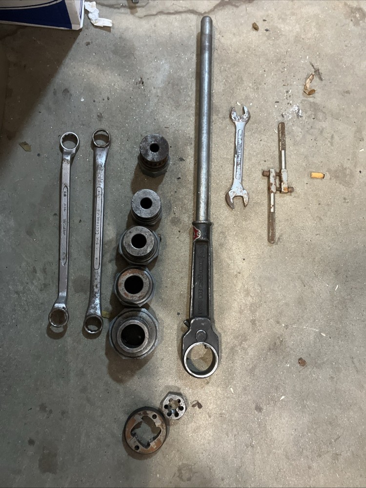 Pipe threader tool Sk tools offset wrench