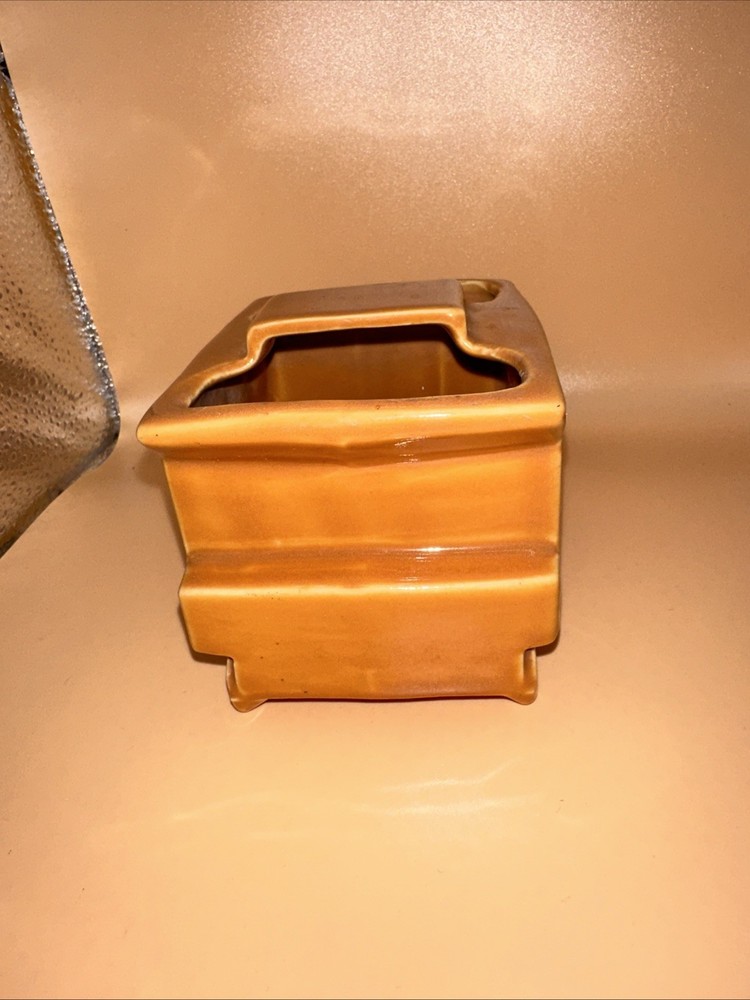 VTG SHAWNEE BROWN RUST COLOR TRAIN PLANTER