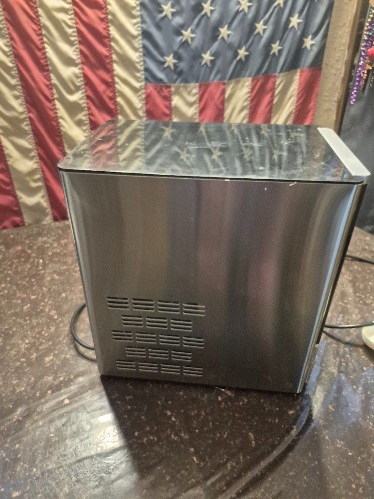 Big Ice Cube Maker Foxko CIC88703