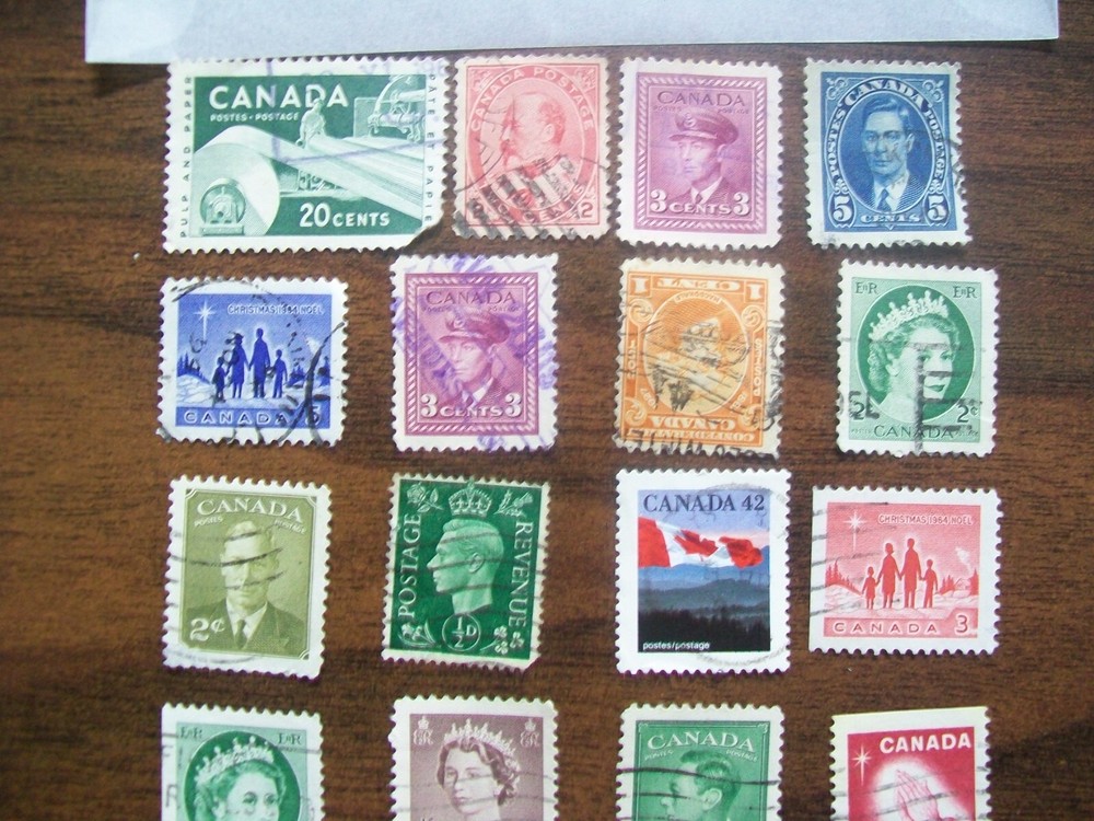 Canada Postage Stamps - Canada - Vintage - 20 Various Stamps (206)