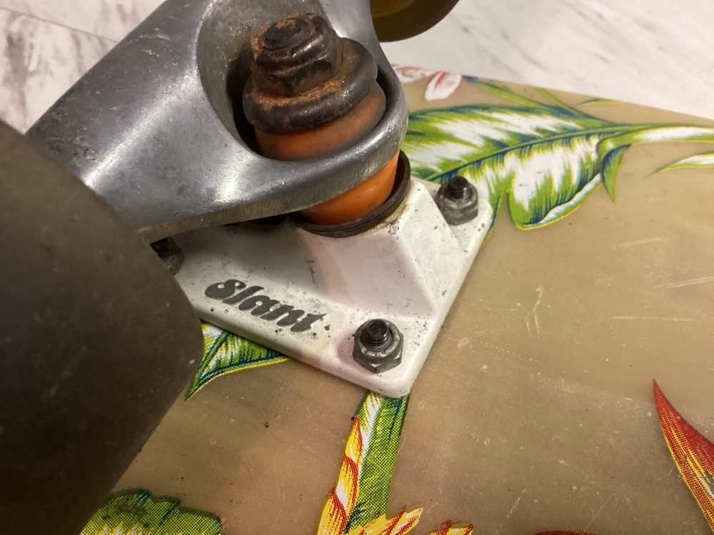 Globe Flower Graphic Complete Skateboard - 25”x7”.