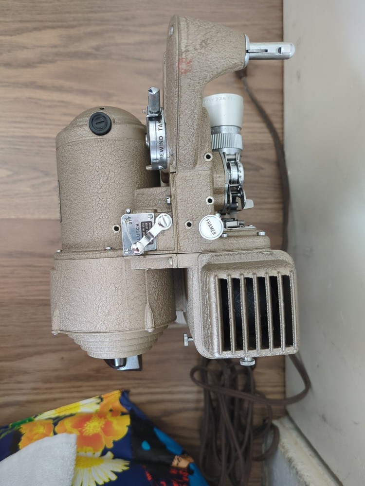 revere Model 85 8mm Projector