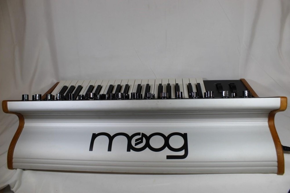 Moog Subsequent 37 (2-Note) Paraphonic Analog Synthesizer