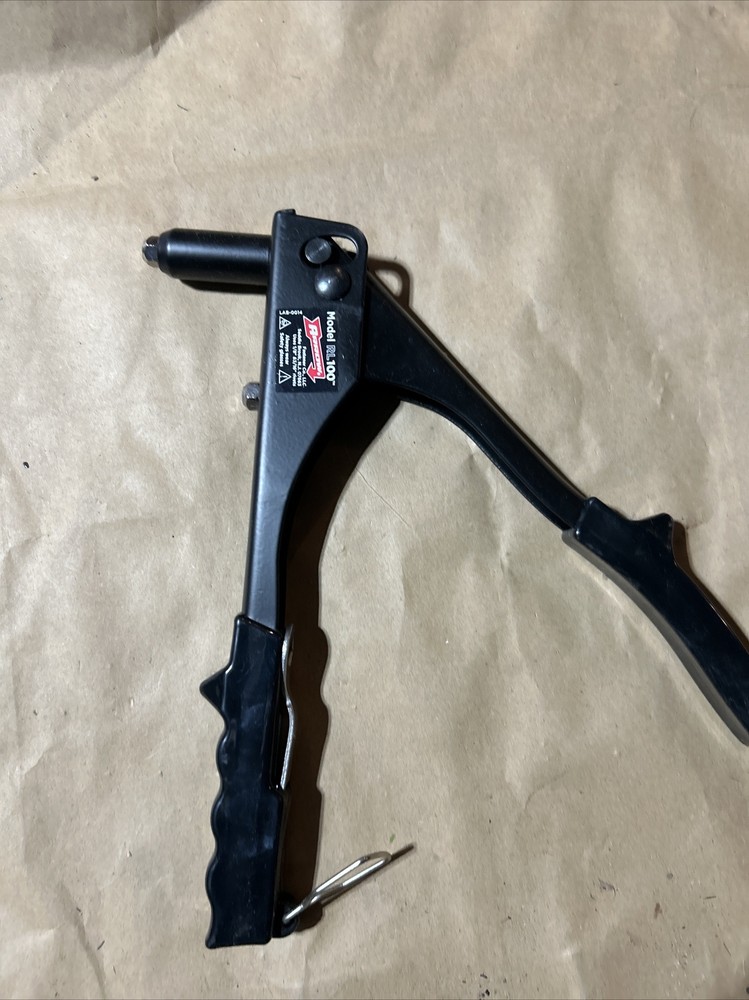 Arrow Fastener Standard Riveter RL100