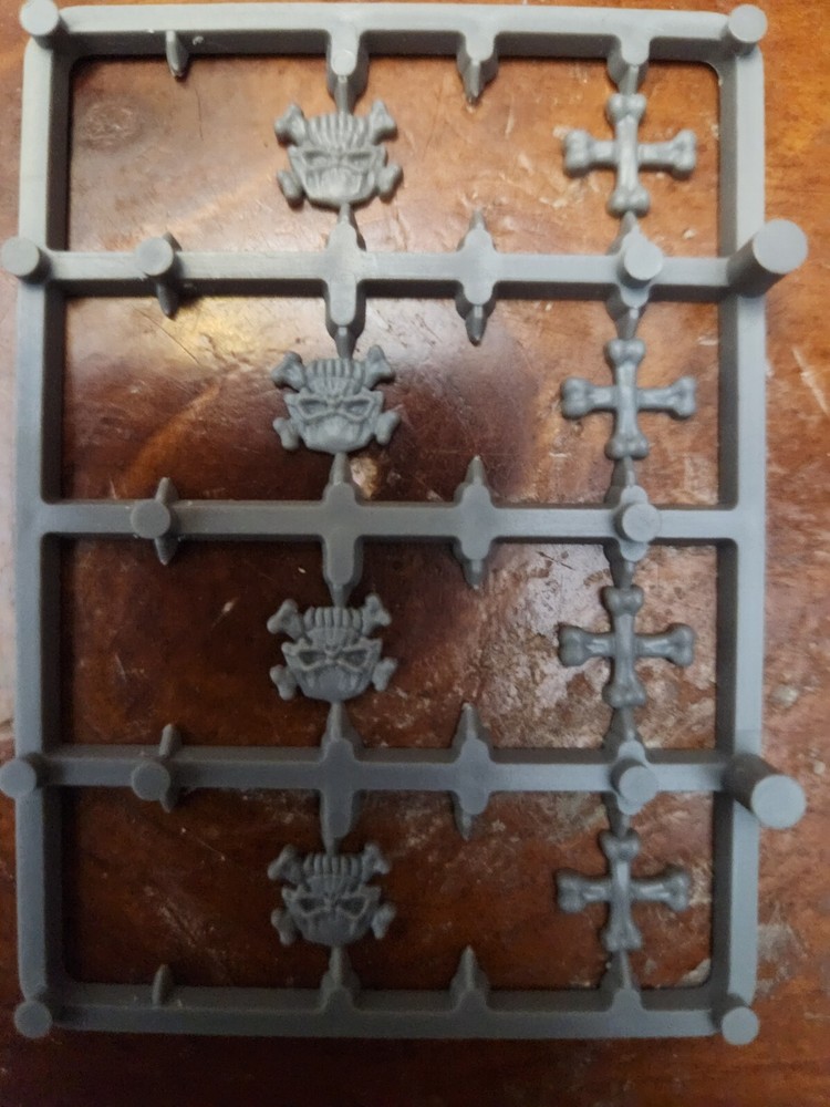 Warhammer BITS. Vampire, But Customize Other 40K WH Vehicles, Read Description