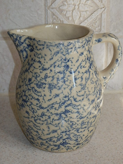 ROBINSON RANSBOTTOM RRP BLUE SPONGEWARE PITCHER 6"