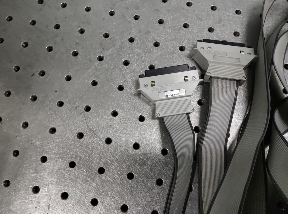 Agilent 16911 acquisition module contains two wiring