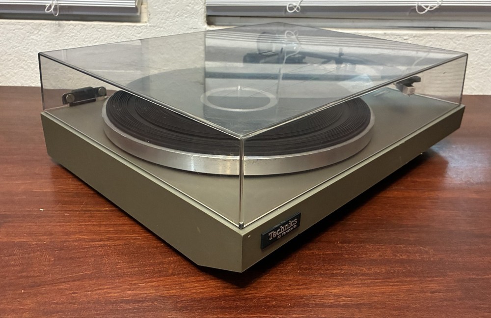 Technics SL-20 Frequency Generator Servo Turntable With Audio-Technica Cartridge