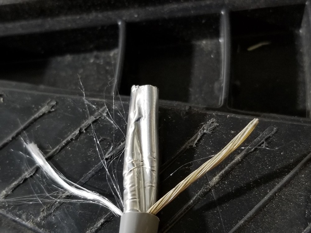 Carol E2062S 12/2C Shielded Audio/Communications/Security Cable Riser Gray /50ft