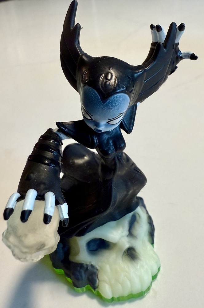 Skylanders Mixed Lot Of 10 Untested