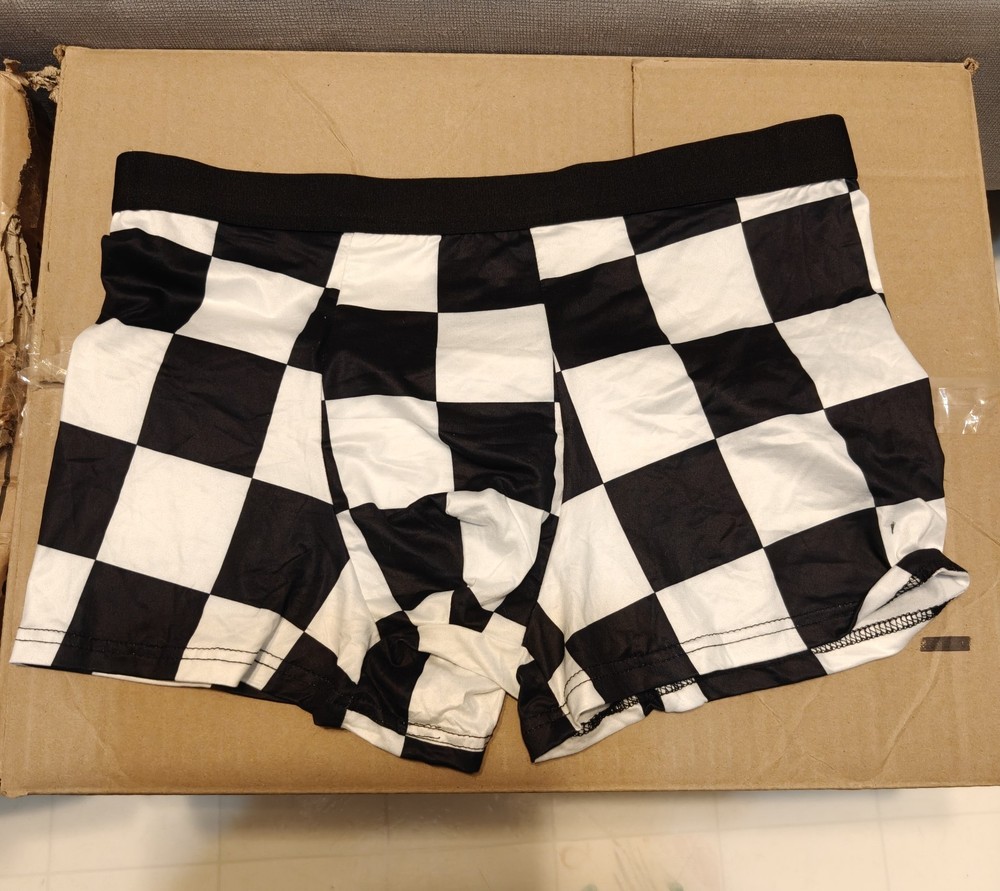GT5- 5 Boxer Briefs Funny Design Ducks, Lips, Camo, Checker Patterns Size Medium