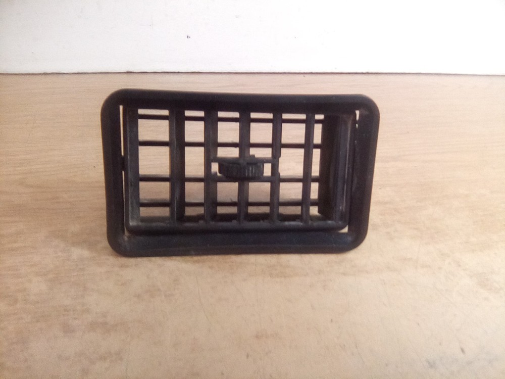 Freightliner 22-20576 AC/Heater Vent