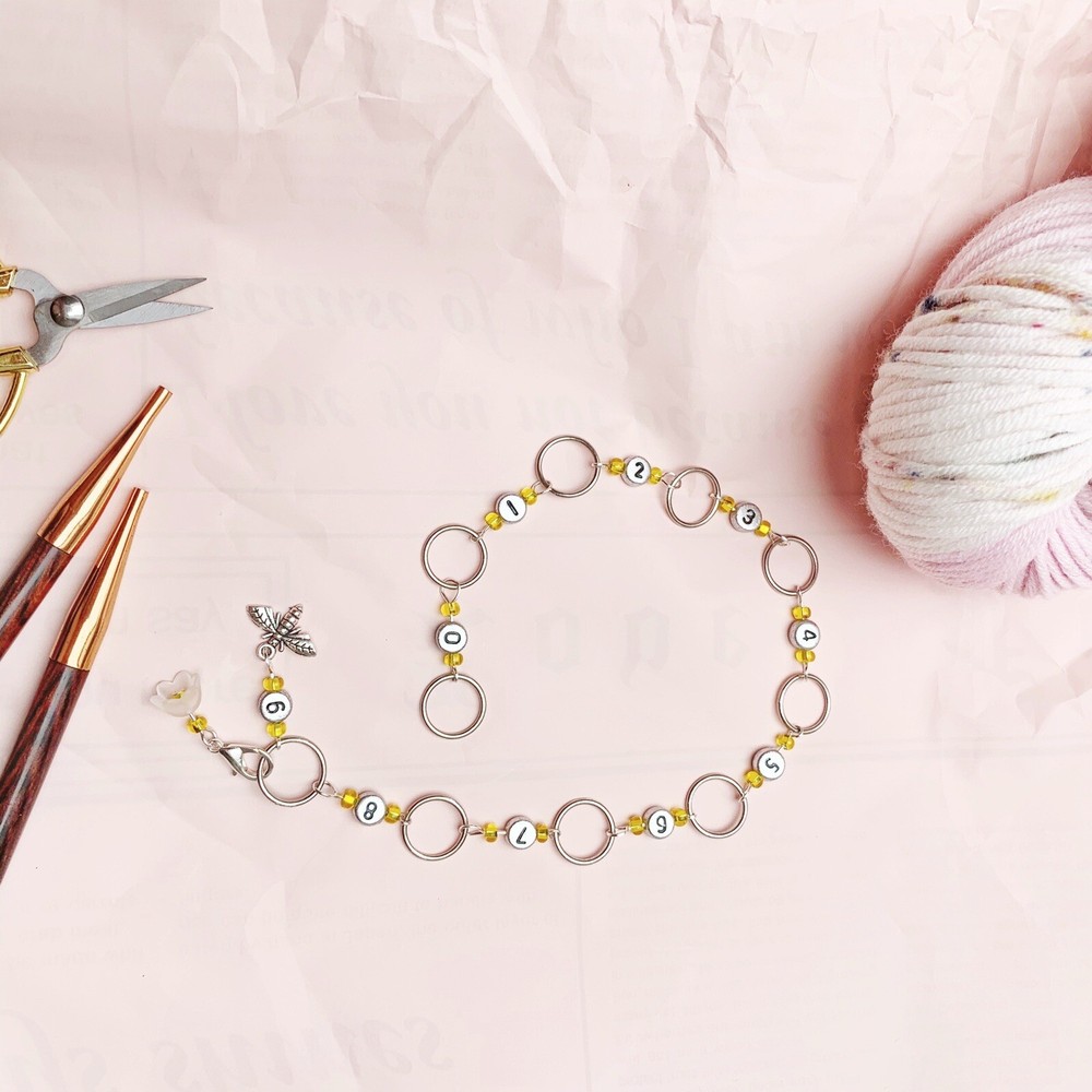 Bee chain row counter for knitting