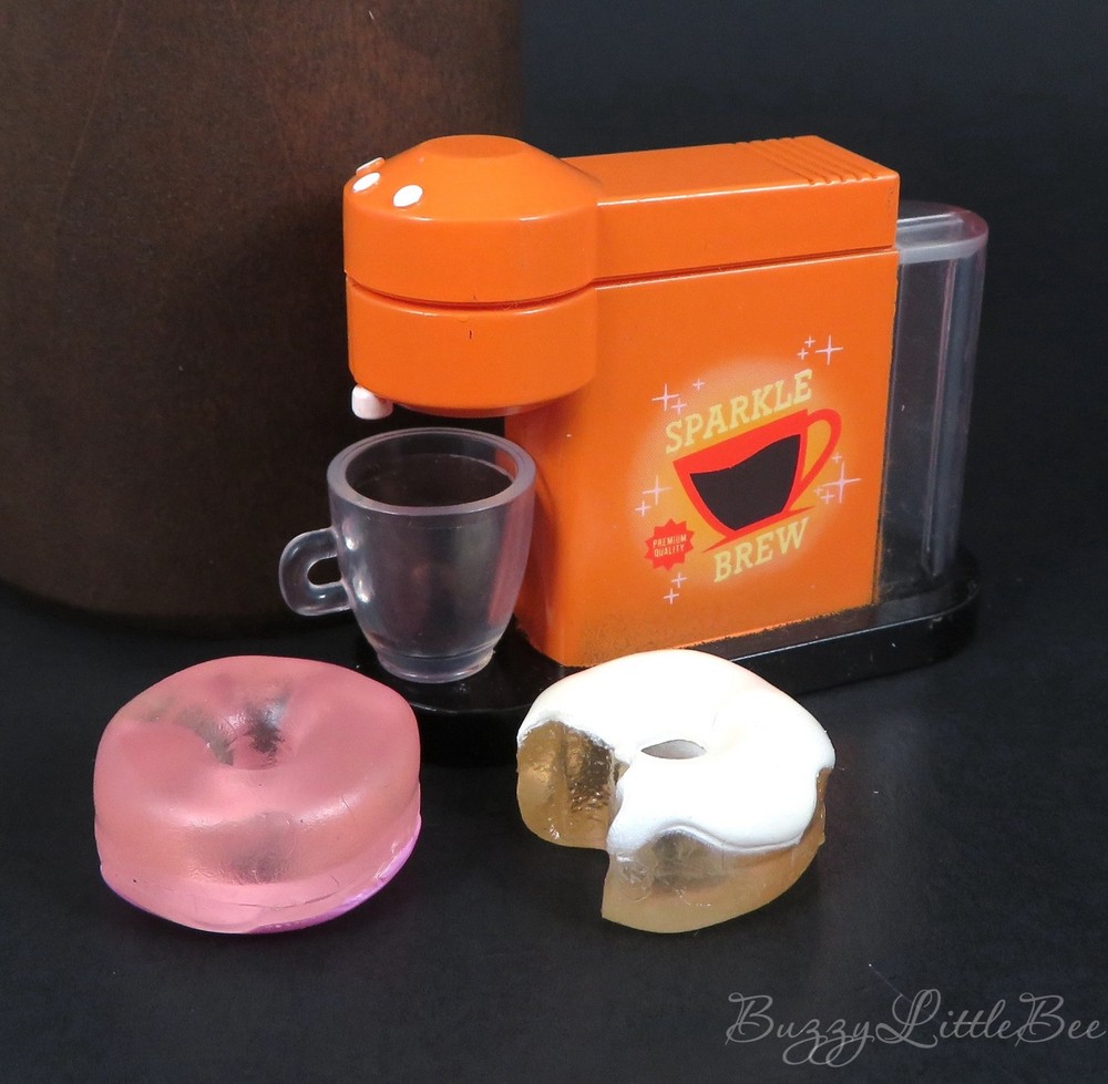 Rainbow High Clementine Sparkle & Shine Coffee Maker Donuts Brew Accessory