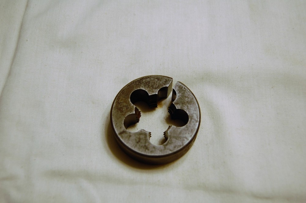 Ridgid 7/8"-9 Bolt Threading Die