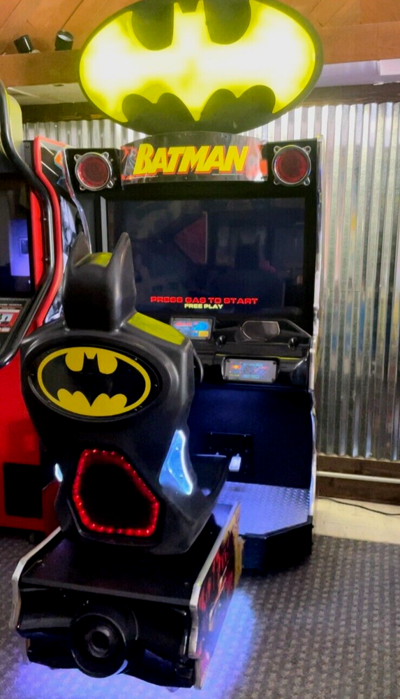 Batman Arcade Driving Machine