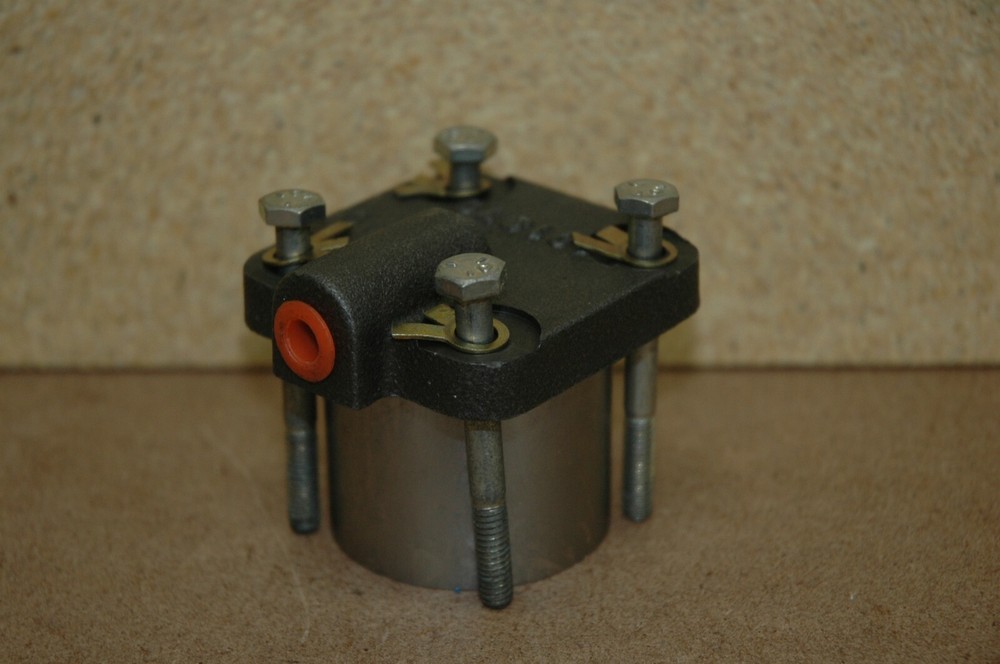 cylinder assy. actuating, transfer T138/M809/M939 3040-01-149-1111