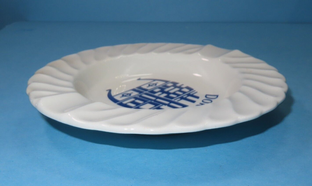 Vintage DORIENTAL White Porcelain Tableware Ashtray
