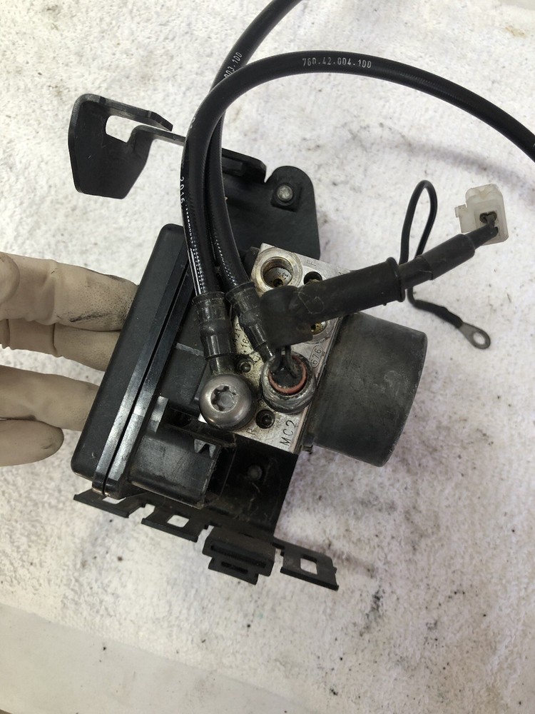 2016-2019 KTM Duke 690 ABS Module Modulator 16 17 18 19