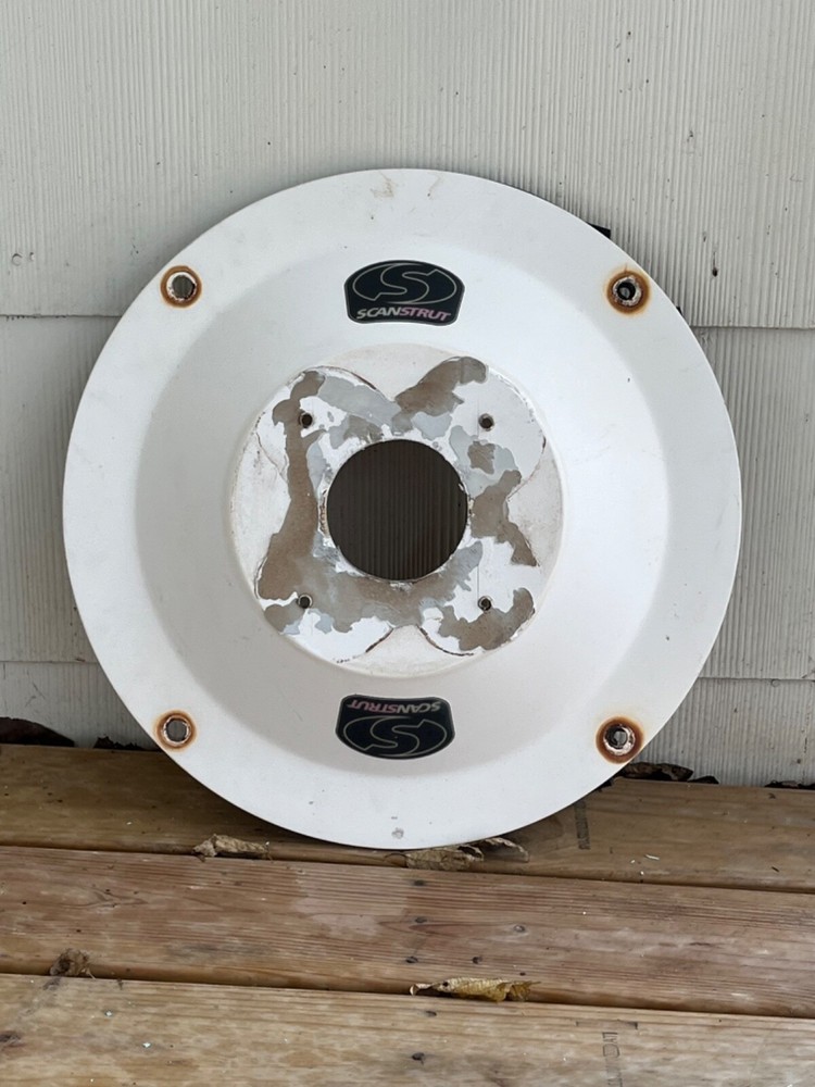 KVH 24" white Dome USED