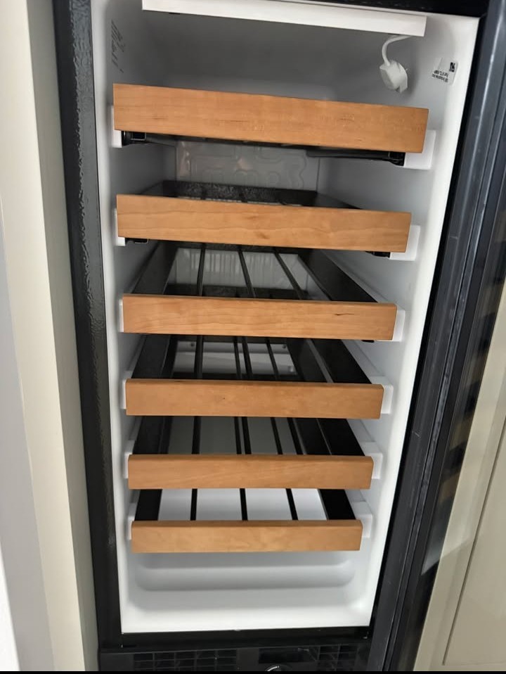 Sub-Zero 15” Panel Ready Wine Cooler 315W/O/RH