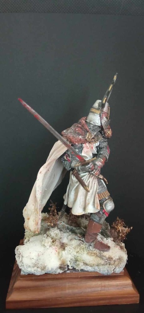 Teutonic knight painted figure 90 mm