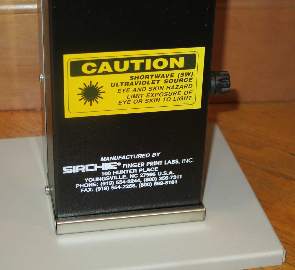 Sirchie SKSUV30 Puissant UltraViolet Dual Shortwave Light Source - CSI & More