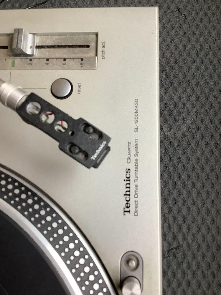 Technics Turntable Sl1200Mk3D