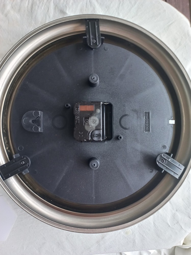 METAL WALL CLOCK - Grey/Black 30x30x4 cm Quartz timing