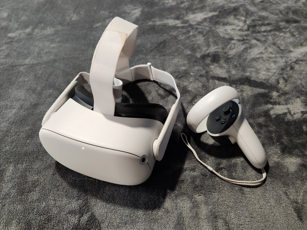 Oculus Quest 2 128GB VR Headset + Right Controller ONLY (Read Description)