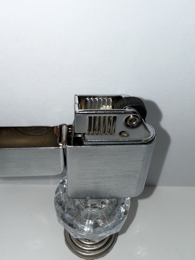 vintage silver tone ronson typhoon Lighter Korea