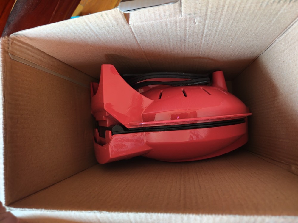 Deni Mini Red Cupcake/Muffin Maker, open box, used