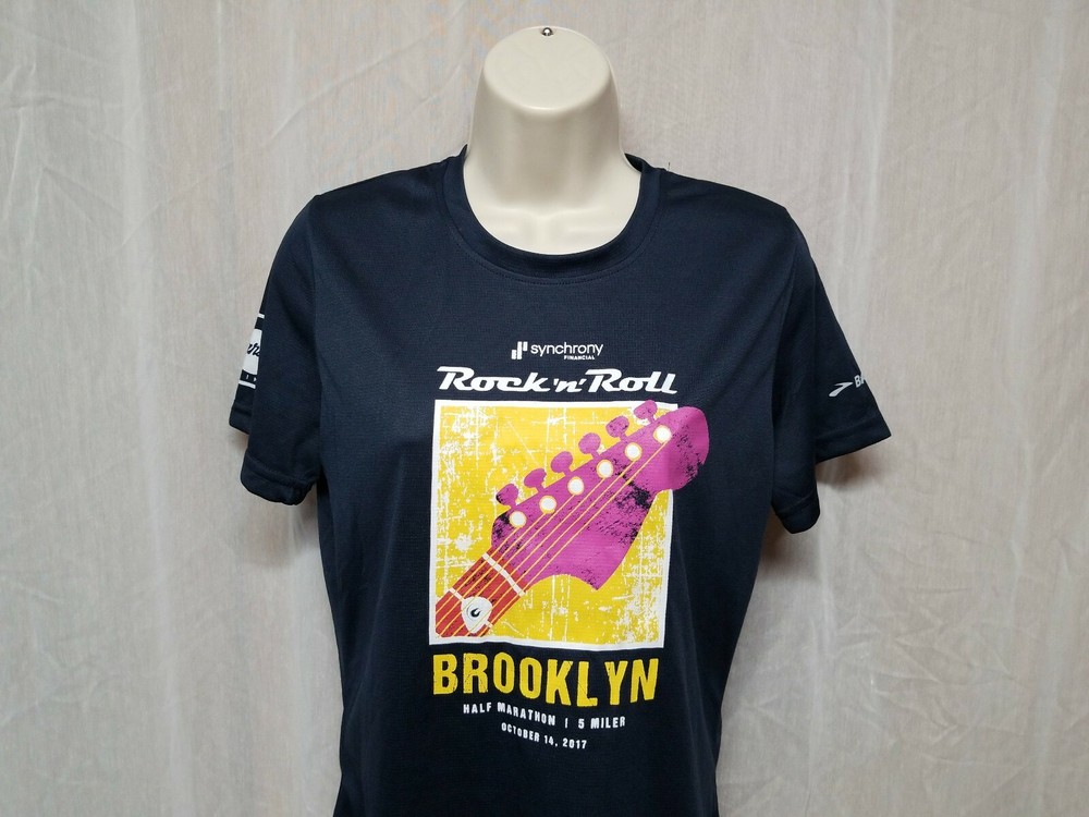 2017 Rock & Roll Brooklyn Half Marathon 5 Miler Womens Medium Gray Jersey