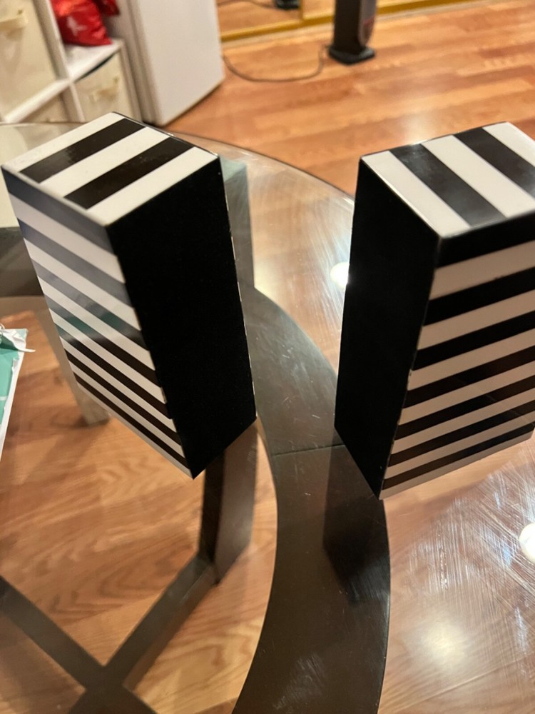 Black and White Book Ends