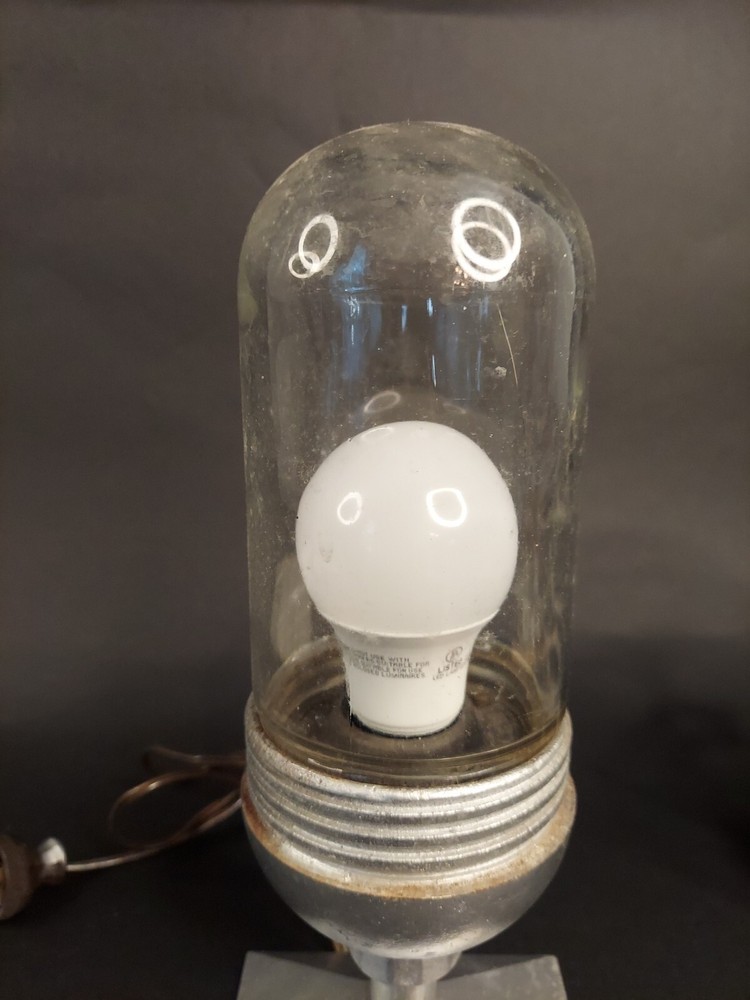 Vintage Simplet Industrial Light Fixture