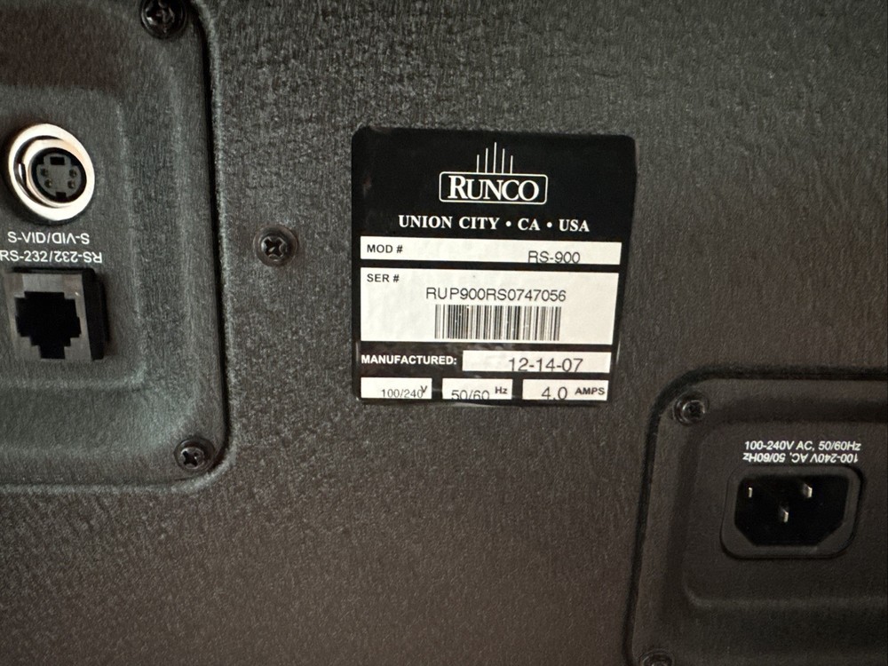 Runco RS-900 Digital Projector 1080p
