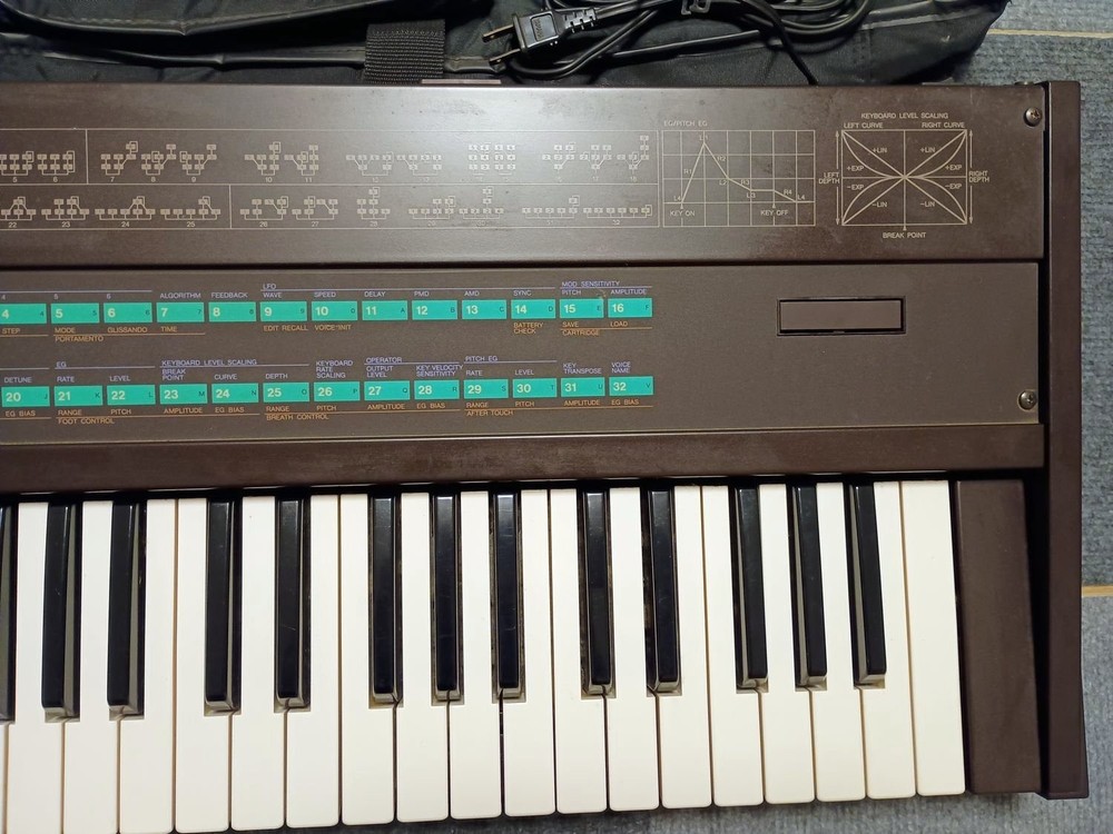 🎹 YAMAHA DX7 (Original) | Battery Socketed / Ryuichi Sakamoto ROM / Serviced