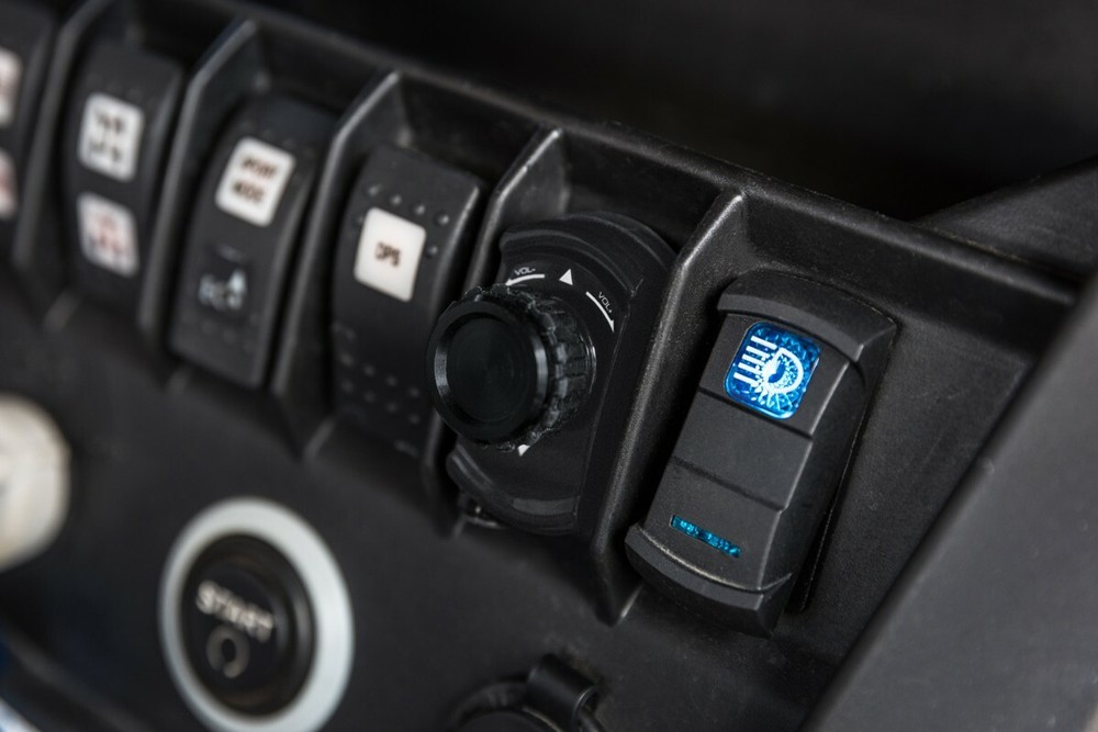 MB QUART Rocker Switch Style Bluetooth Controller For 2016 Polaris Slingshot
